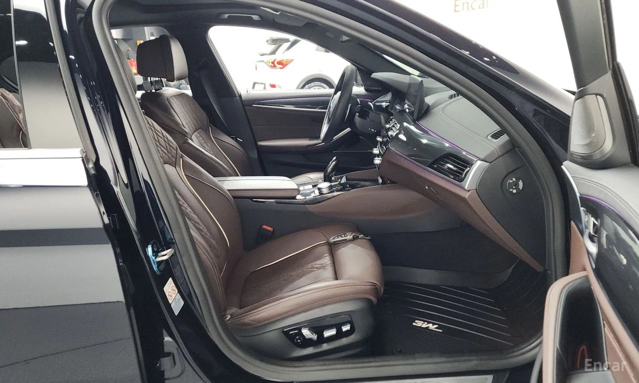 BMW 530E HYBRID* M* SPORT* ОБДУХВАНЕ* ХЕДЪП* 360КАМЕРА* , снимка 14 - Автомобили и джипове - 54932633