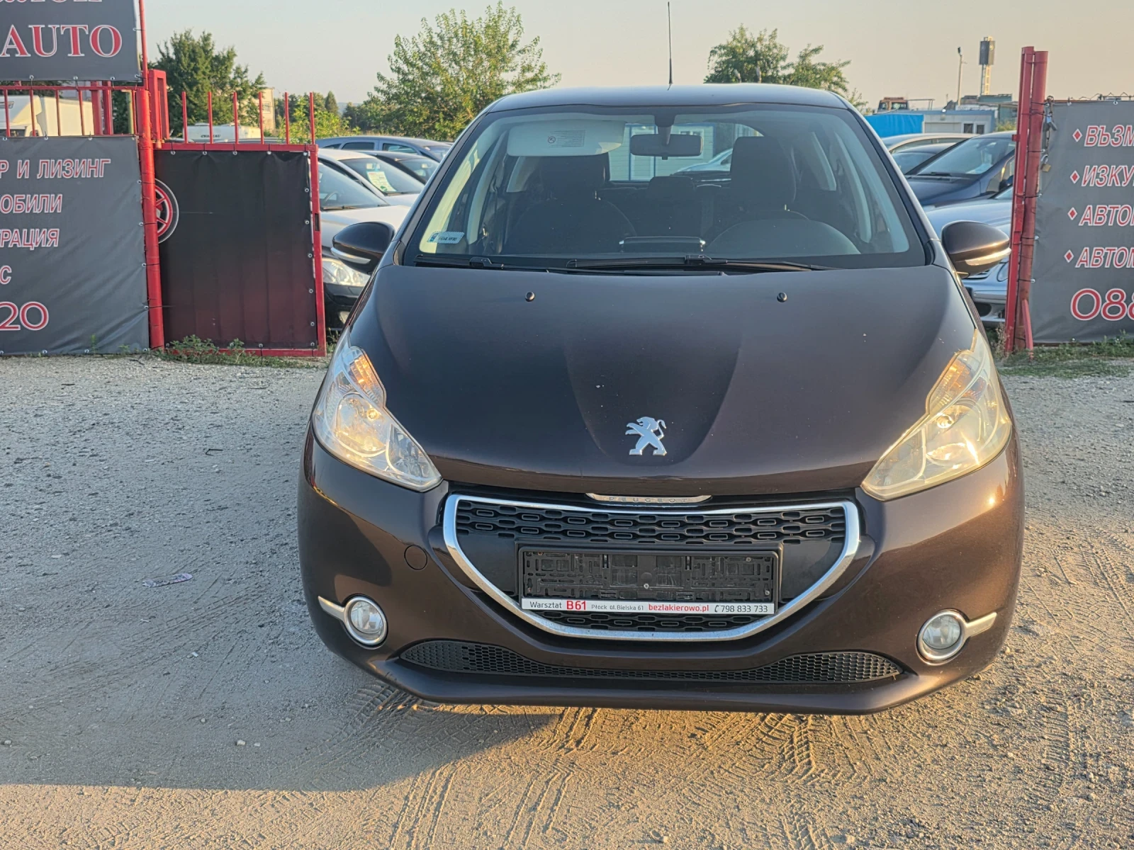 Peugeot 208 1.6 HDI, снимка 2 - Автомобили и джипове - 55663372
