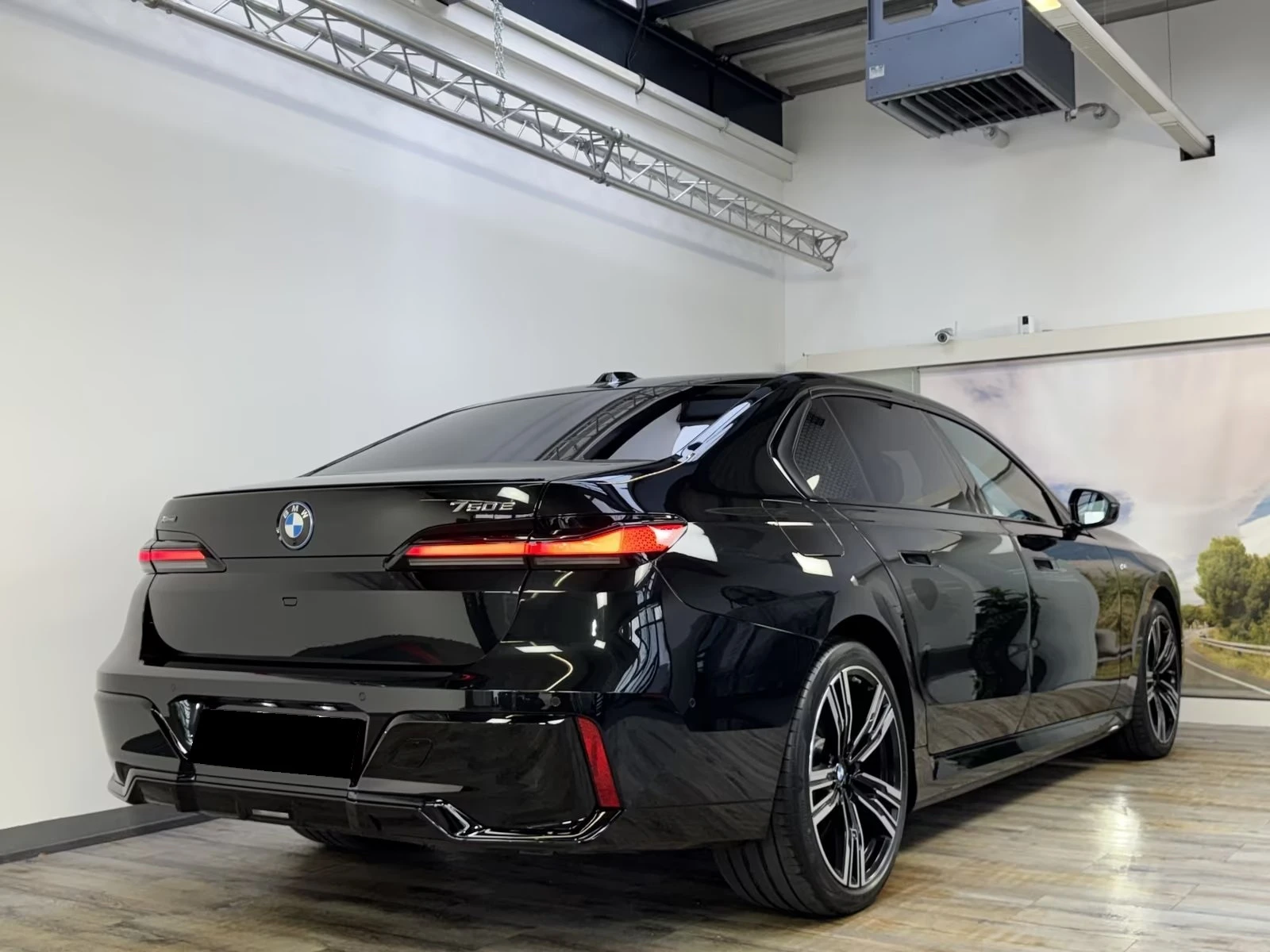 BMW 750 e xDrive/M SPORTPAKET/ICONIC GLOW/360 /HEAD UP/LED | Mobile.bg � ����������� 4