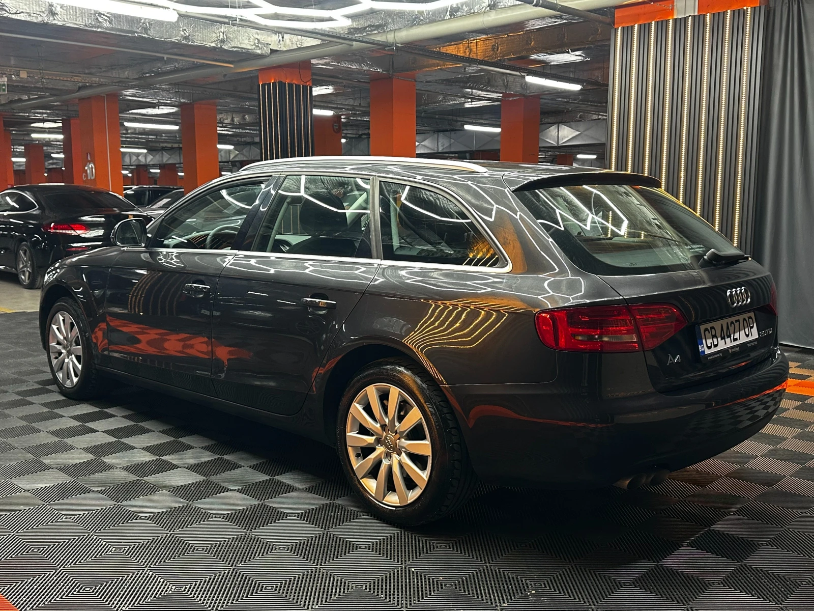 Audi A4 2.0TDI 6 скорости, снимка 5 - Автомобили и джипове - 56099358