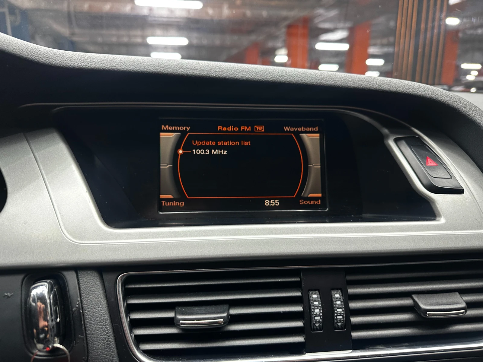 Audi A4 2.0TDI 6 скорости, снимка 12 - Автомобили и джипове - 56099358