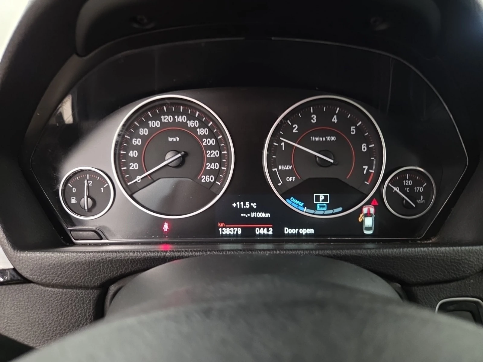 BMW 330 * 330E * CARFAX * ОПЦИЯ ЗА ФИНАНСИРАНЕ, снимка 9 - Автомобили и джипове - 56114288