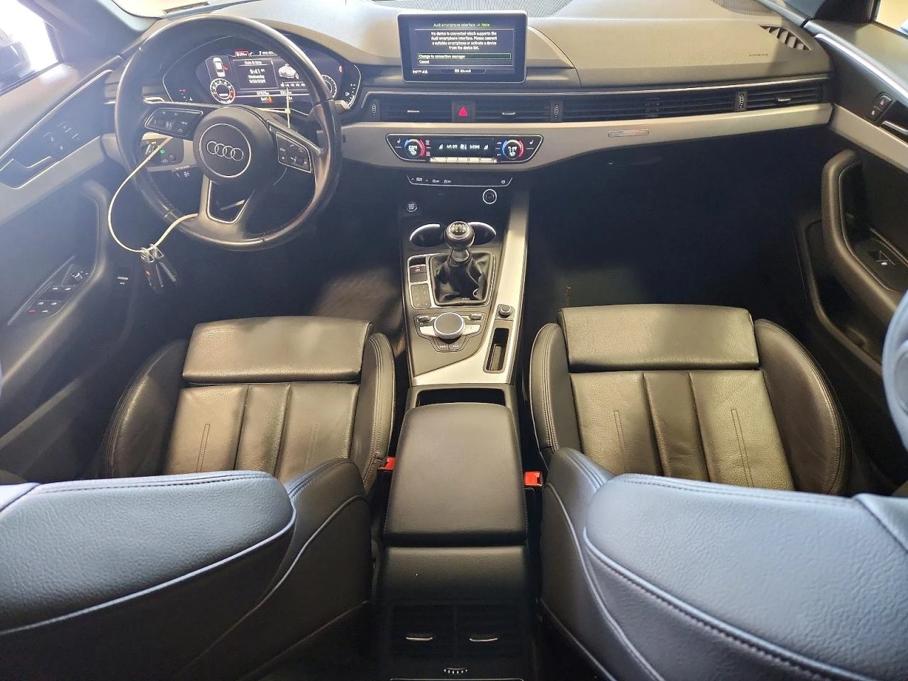 Audi A4 2.0l Premium, снимка 8 - Автомобили и джипове - 56351004