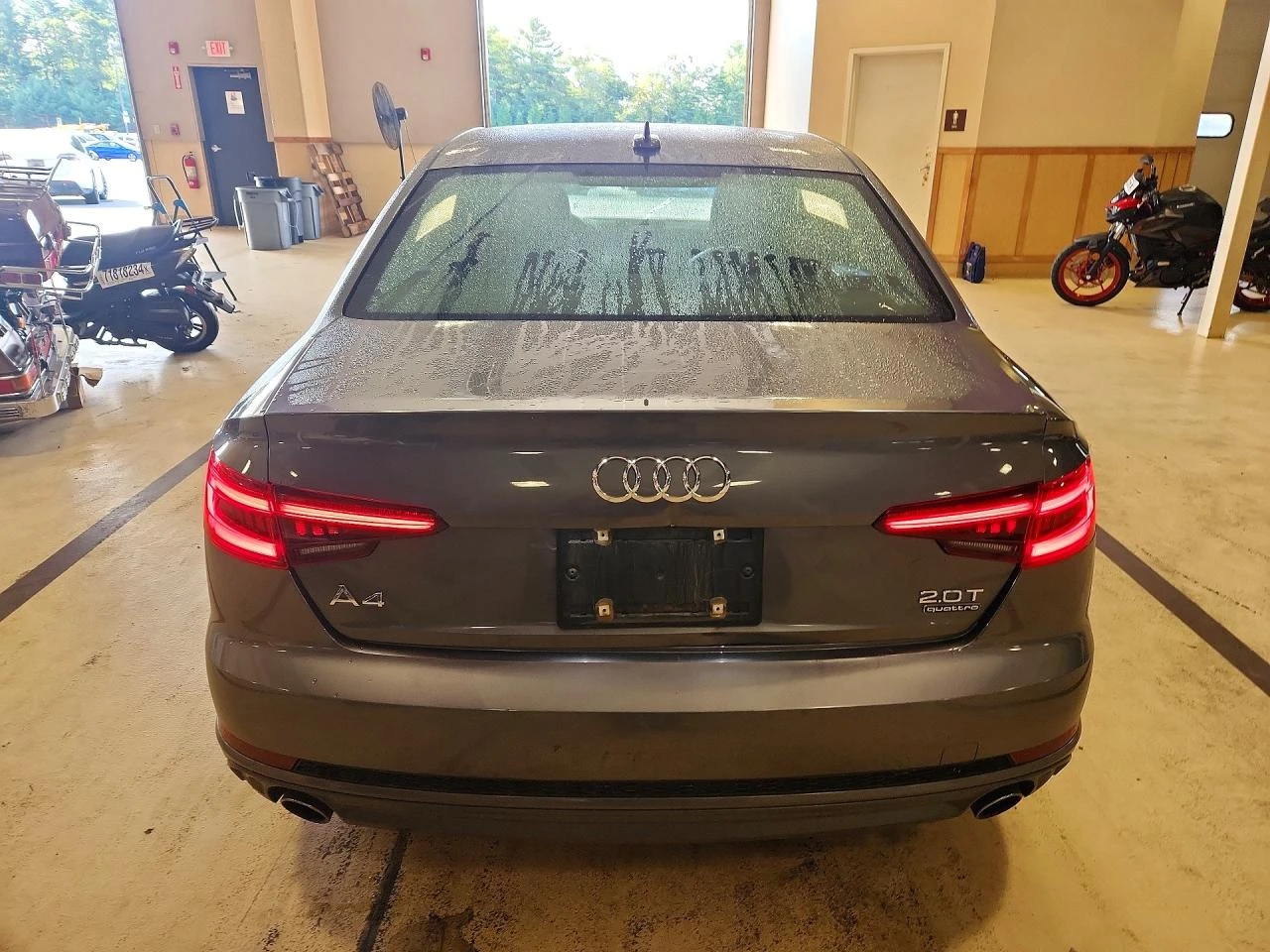 Audi A4 2.0l Premium, снимка 6 - Автомобили и джипове - 56351004