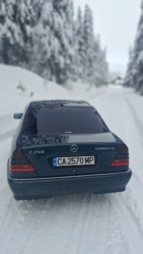 Mercedes-Benz 250, снимка 6