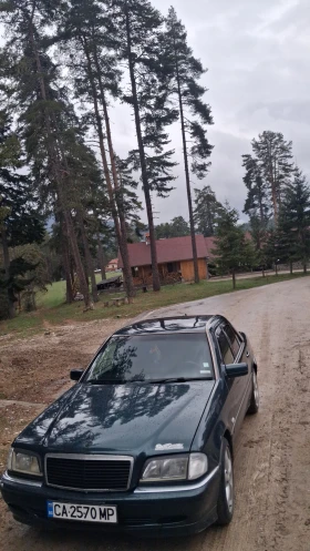 Mercedes-Benz 250, снимка 3