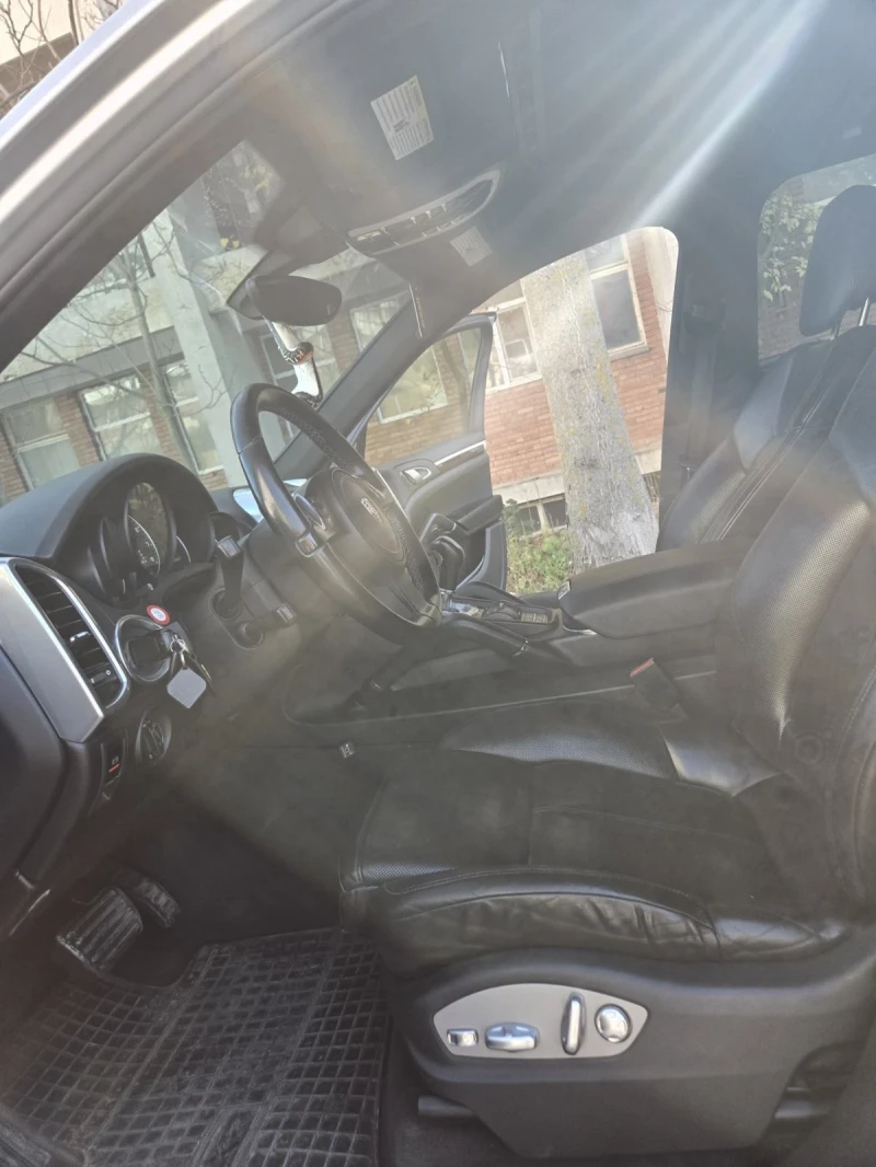 Porsche Cayenne 3.6, снимка 12 - Автомобили и джипове - 52283396
