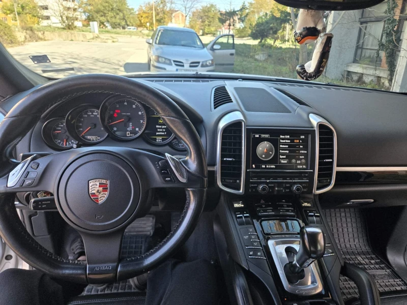 Porsche Cayenne 3.6, снимка 15 - Автомобили и джипове - 52283396