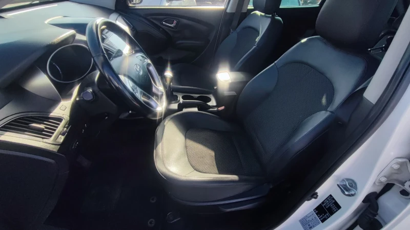 Hyundai IX35 Keyless NAVI, снимка 10 - Автомобили и джипове - 52727521