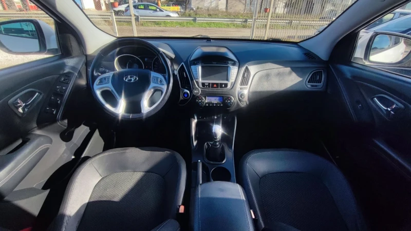 Hyundai IX35 Keyless NAVI, снимка 12 - Автомобили и джипове - 52727521