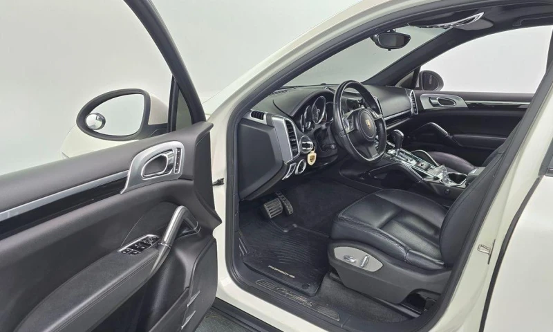 Porsche Cayenne 4.8 S 958 * НАЙ-ДОБРА ЦЕНА В БЪЛГАРИЯ* , снимка 10 - Автомобили и джипове - 52851757