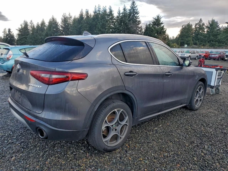 Alfa Romeo Stelvio, снимка 3 - Автомобили и джипове - 53162672
