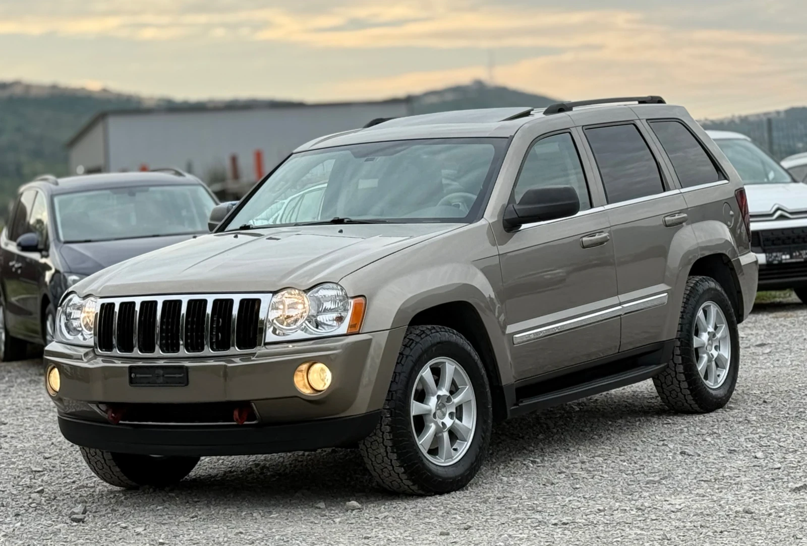 Jeep Grand cherokee 5.7Hemi 326кс * Швейцария*  - изображение 3
