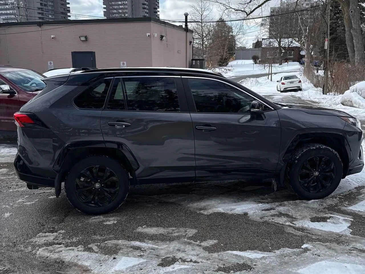 Toyota Rav4 Hybrid XSE/CARFAX/ПОДГРЕВИ/ШИБИДАХ/KEYLESS - изображение 4