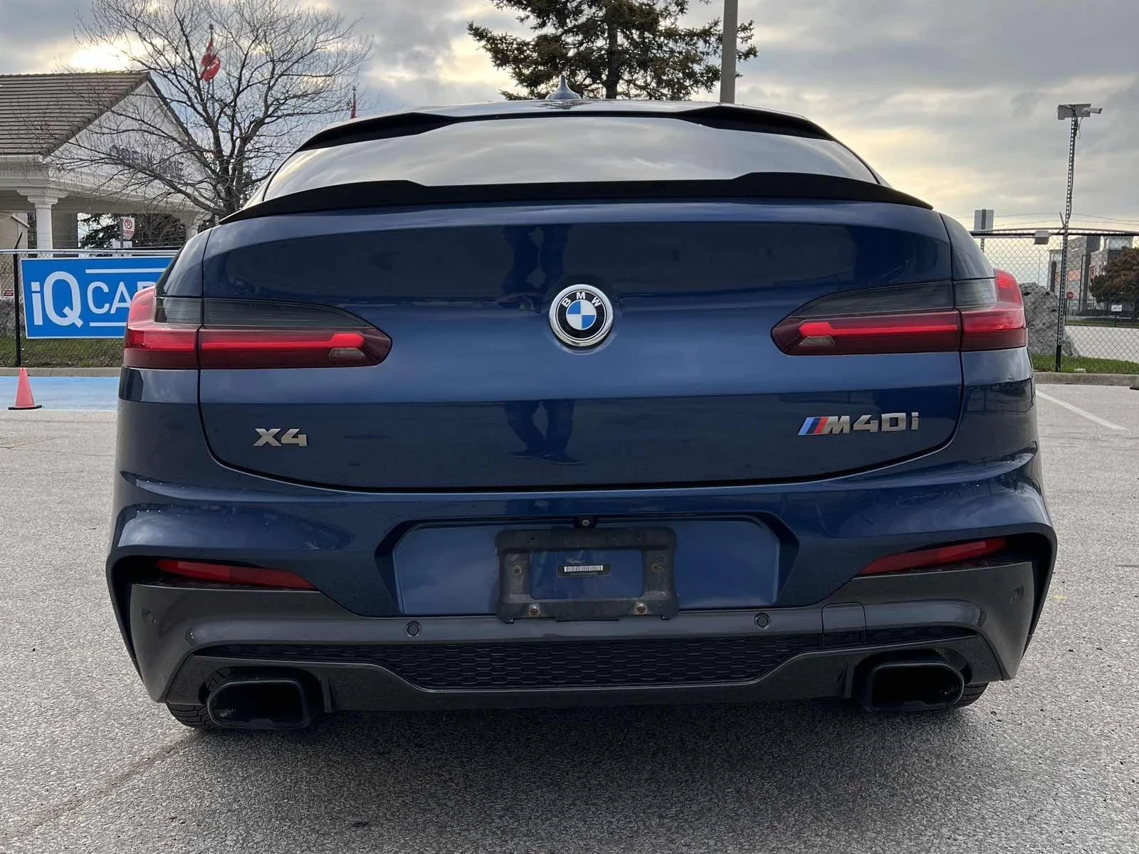 BMW X4 M40i* Distronic* Carbon* HUD* Harman Kardon, снимка 4 - Автомобили и джипове - 54369898