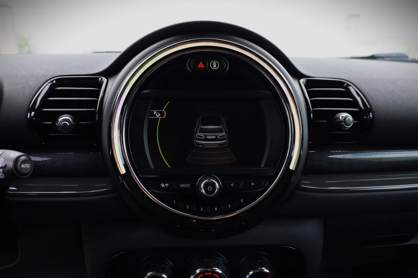 Mini Countryman 1.6 D, снимка 11 - Автомобили и джипове - 54751432