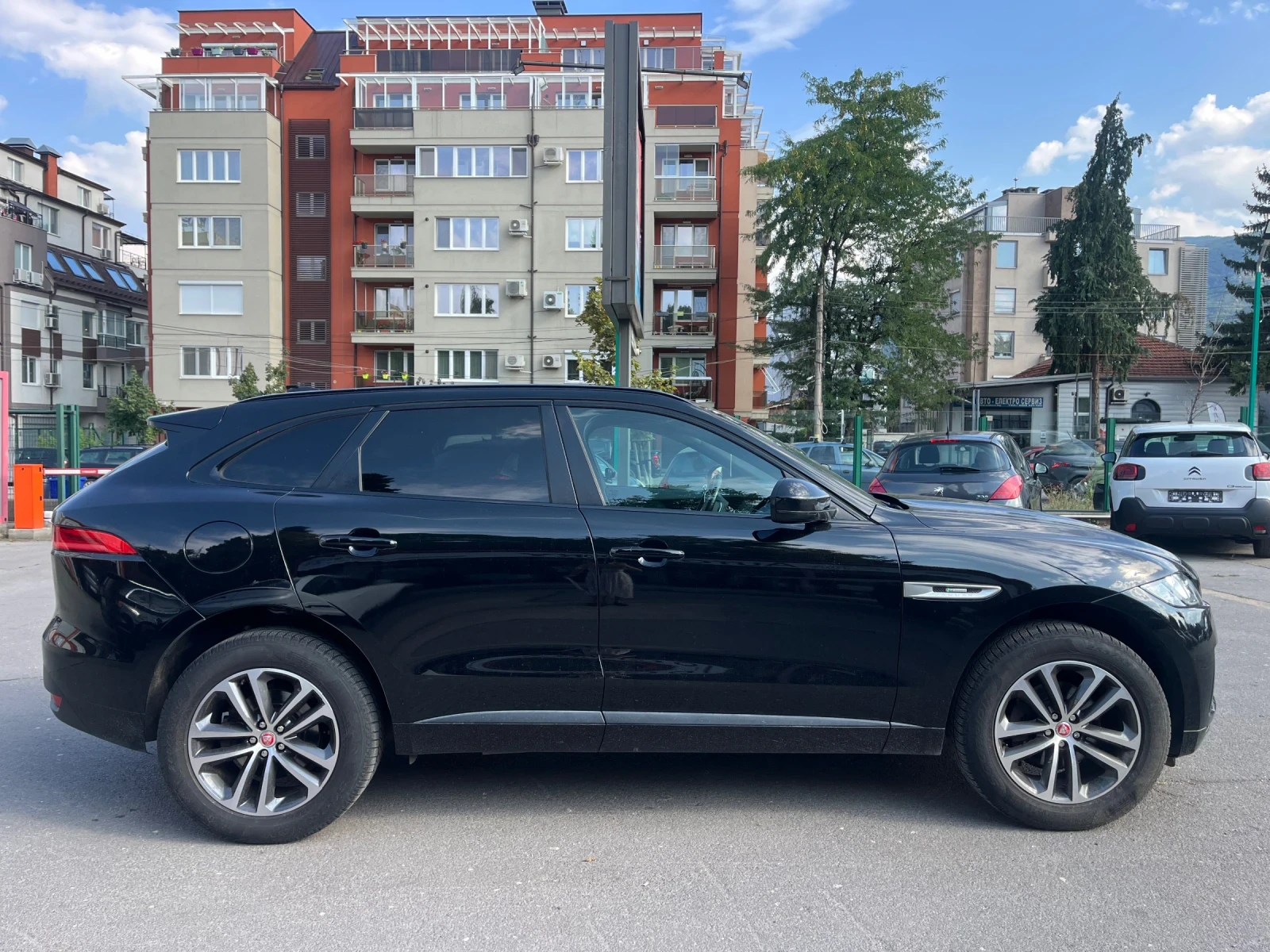Jaguar F-PACE 2.0 DISEL, снимка 5 - Автомобили и джипове - 55799418