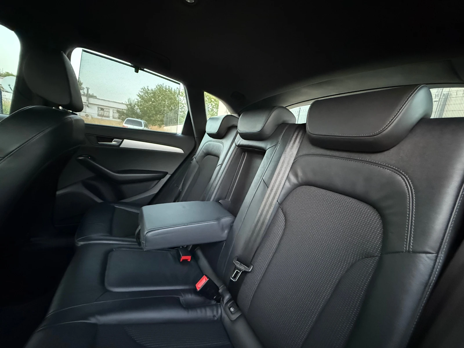Audi Q5 S line Quattro , снимка 11 - Автомобили и джипове - 55850135