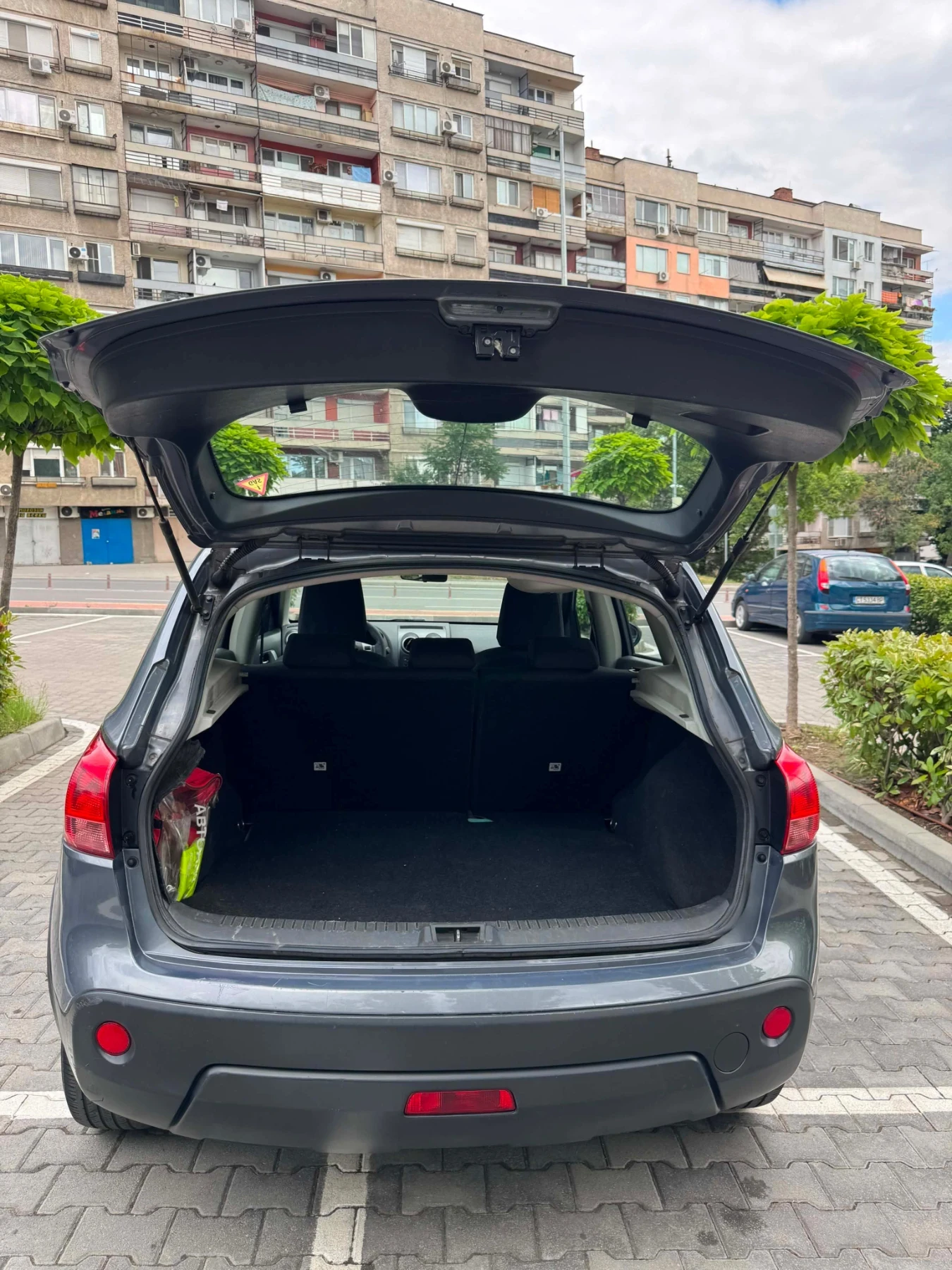 Nissan Qashqai, снимка 10 - Автомобили и джипове - 56151427