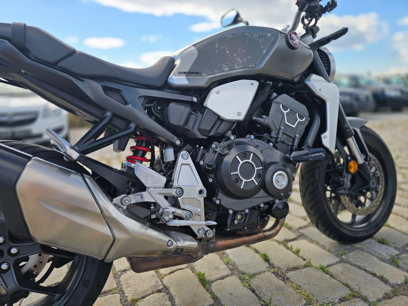 Honda Cb 1000 RA ПЕРФЕКТЕН - изображение 10
