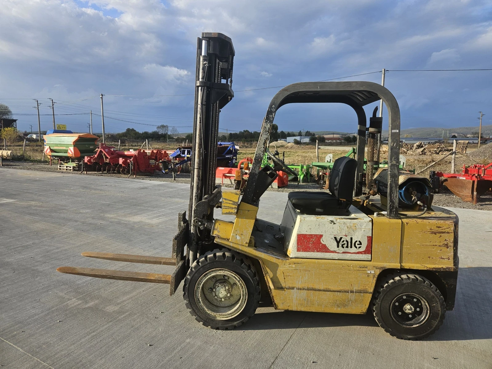  Yale | Mobile.bg   6