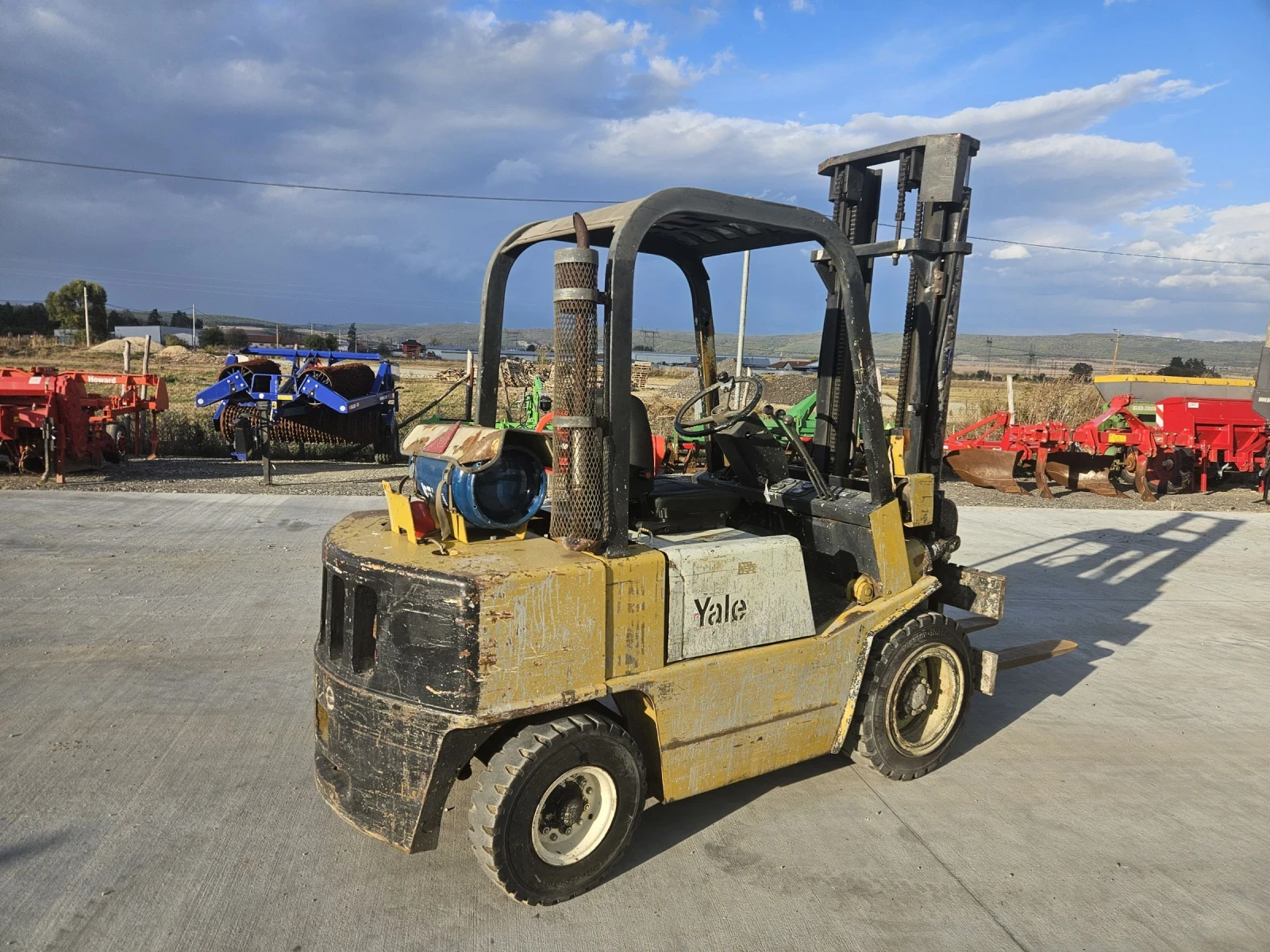  Yale | Mobile.bg   4