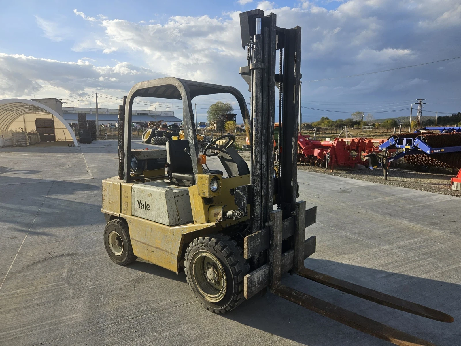  Yale | Mobile.bg   1