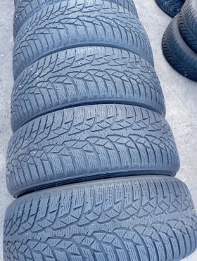 Гуми Зимни 215/60R16, снимка 4 - Гуми и джанти - 47508656