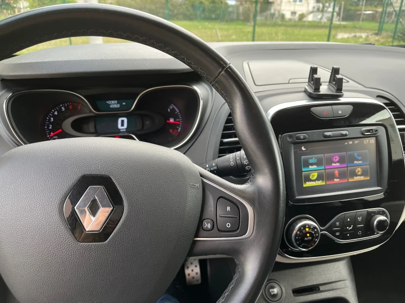 Renault Captur LED фарове, Stop&Start, 45000km, 120к.с, 6-скорост, снимка 13 - Автомобили и джипове - 47868302