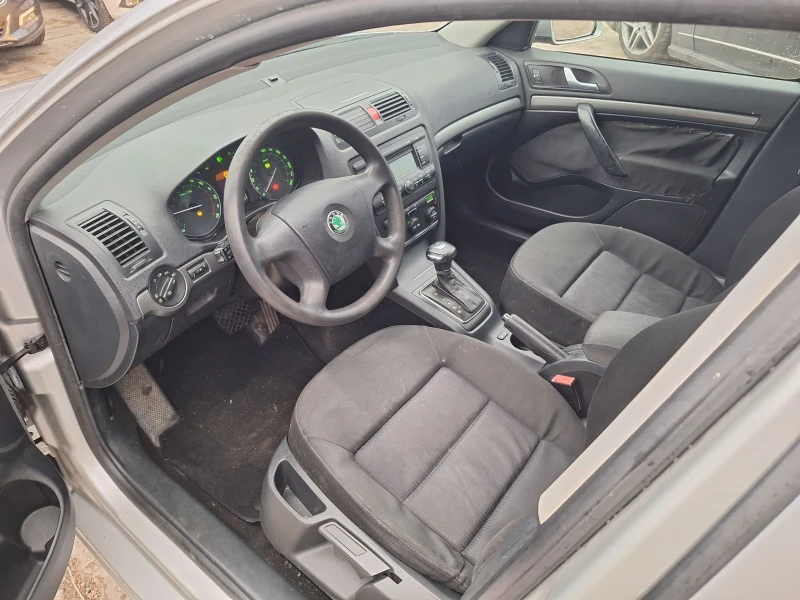 Skoda Octavia 2, 0 TDI 140 KS DSG , снимка 8 - Автомобили и джипове - 47982858