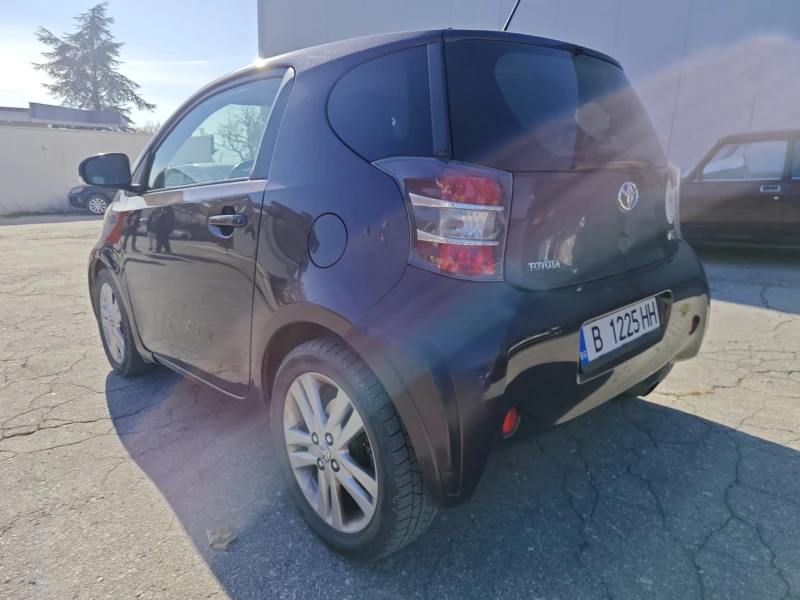 Toyota IQ 1.33 Dual VVT-i ГАЗ, снимка 2 - Автомобили и джипове - 48975980