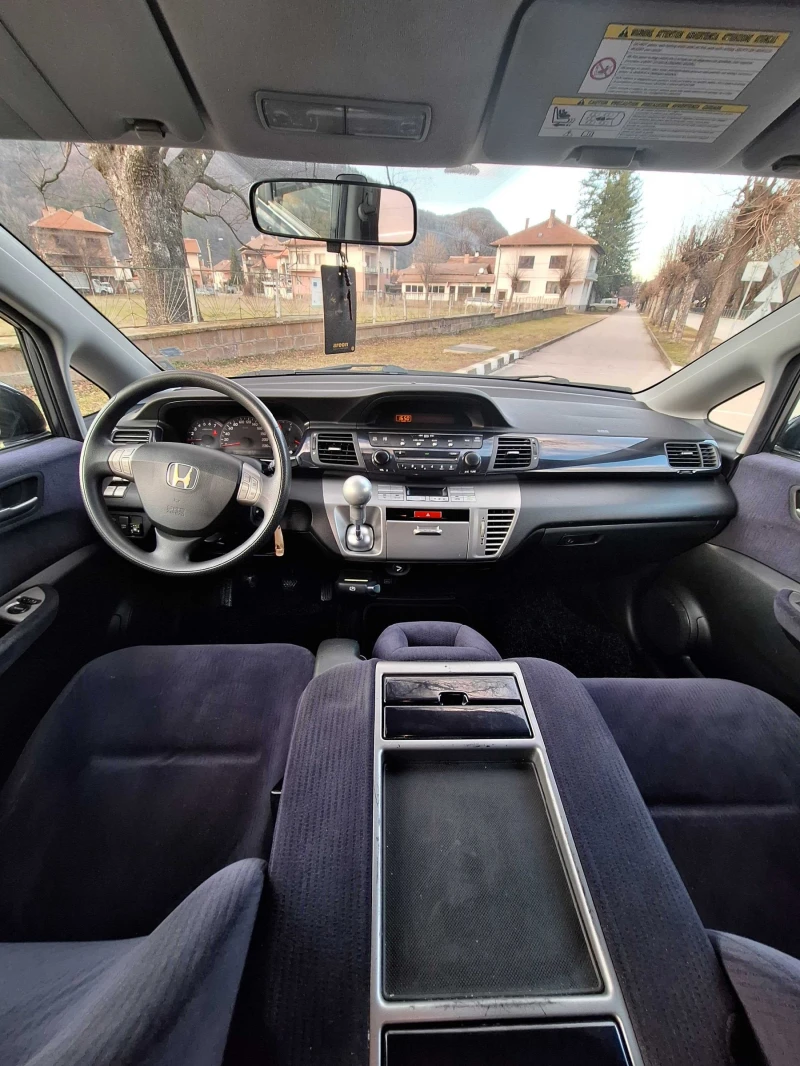 Honda Fr-v, снимка 7 - Автомобили и джипове - 49062414