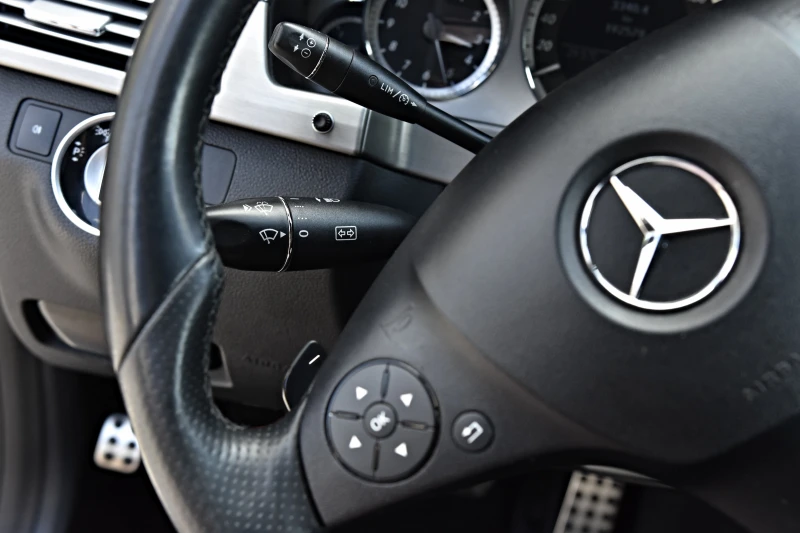 Mercedes-Benz E 350 E 350 АMG/4MAT, снимка 13 - Автомобили и джипове - 50852408