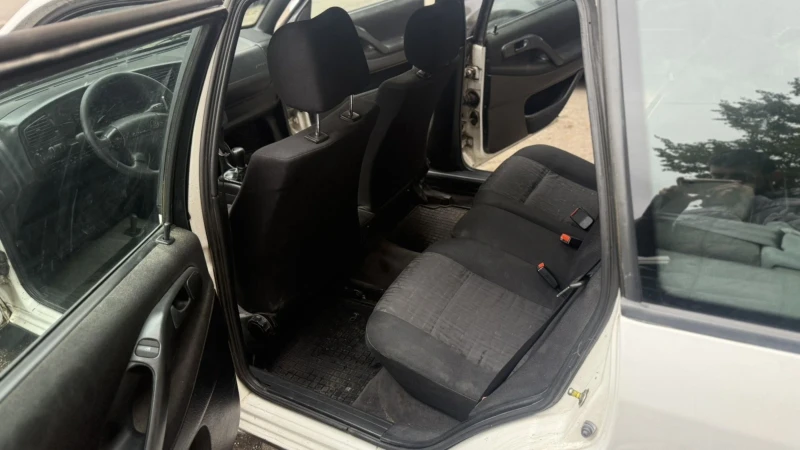 VW Passat 2.0i GT, снимка 13 - Автомобили и джипове - 52327194