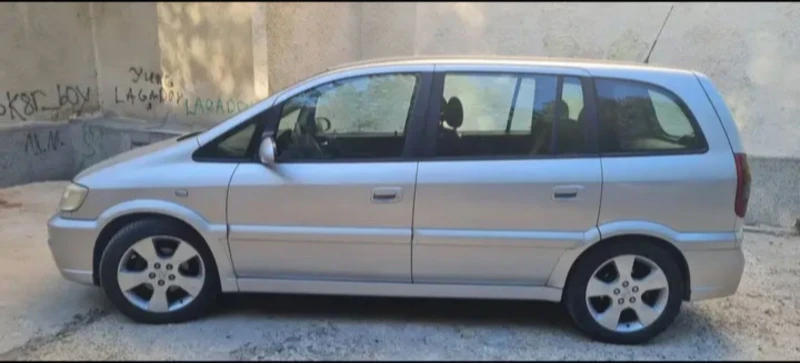 Opel Zafira OPC, снимка 9 - Автомобили и джипове - 52094788
