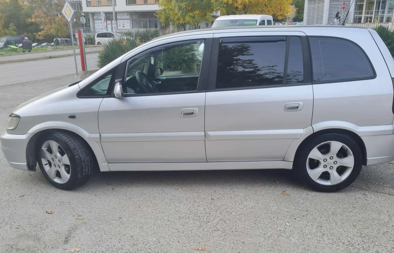 Opel Zafira OPC, снимка 10 - Автомобили и джипове - 52094788