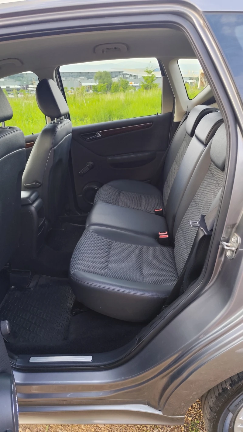 Mercedes-Benz A 180 Elegance, снимка 10 - Автомобили и джипове - 52965157