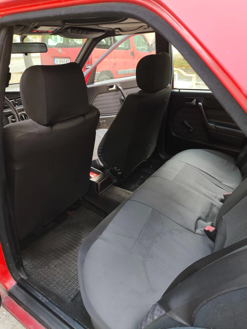 Mercedes-Benz 190, снимка 12 - Автомобили и джипове - 52292406