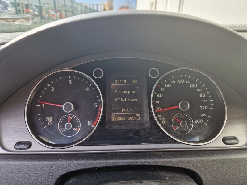 VW Passat 2.0 TDI 6ск, снимка 10 - Автомобили и джипове - 52487587