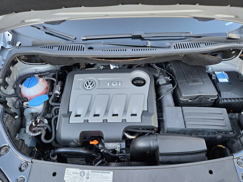 VW Touran 1.6TDI-105кс= 7МЕСТА= 6СК= ПОДГРЕВ= АВТОПИЛОТ, снимка 17 - Автомобили и джипове - 52577848