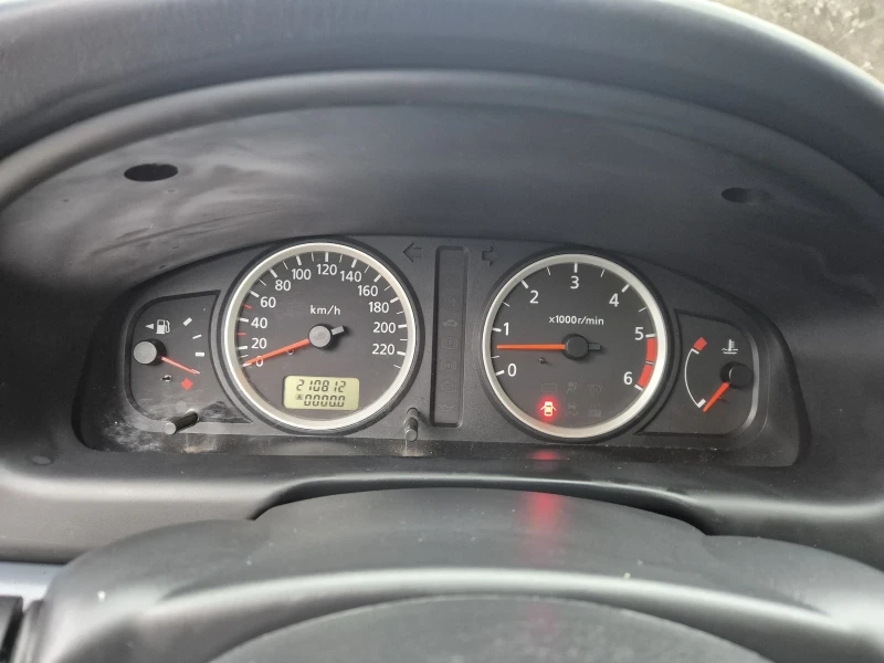 Nissan Almera 2.2 dci 136k.c, снимка 13 - Автомобили и джипове - 53275858