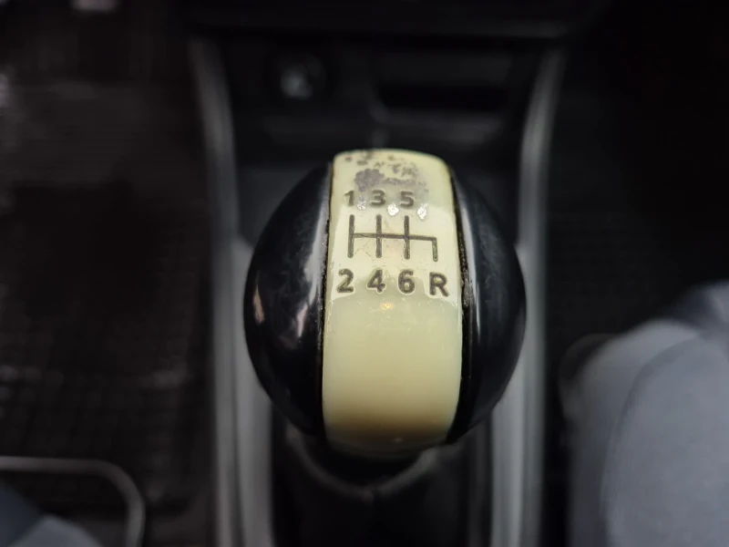 Nissan Almera 2.2 dci 136k.c, снимка 14 - Автомобили и джипове - 53275858