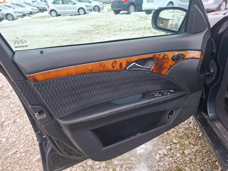 Mercedes-Benz E 220 2.2 CDI, Топ състояние, снимка 6 - Автомобили и джипове - 53333080