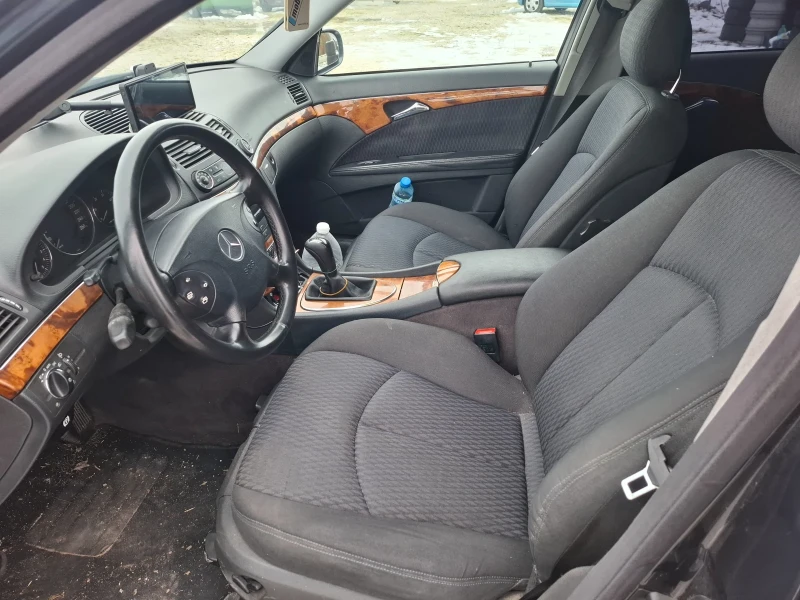 Mercedes-Benz E 220 2.2 CDI, Топ състояние, снимка 7 - Автомобили и джипове - 53333080