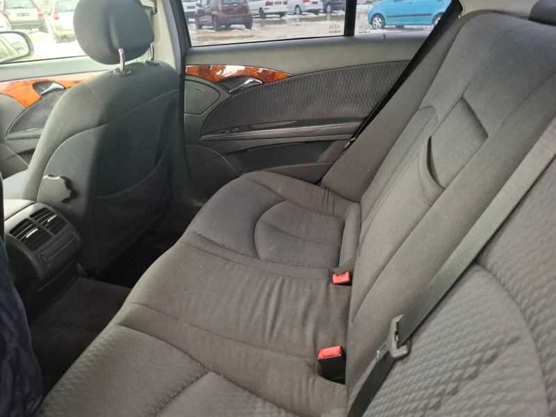 Mercedes-Benz E 220 2.2 CDI, Топ състояние, снимка 10 - Автомобили и джипове - 53333080