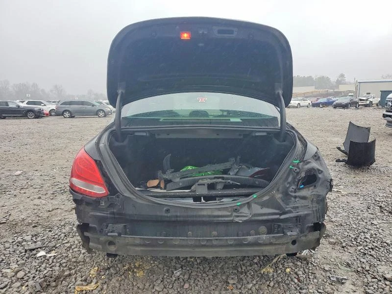 Mercedes-Benz C 300 2.0L 4 Rear-wheel drive, снимка 11 - Автомобили и джипове - 53406097