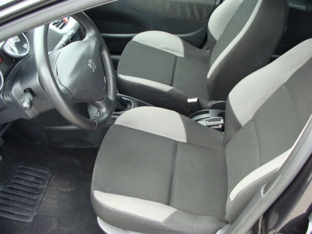 Peugeot 207 1.4, снимка 9 - Автомобили и джипове - 53903948