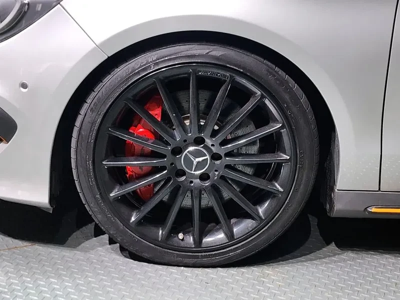 Mercedes-Benz CLA Amg 4Matic, снимка 5 - Автомобили и джипове - 55100811