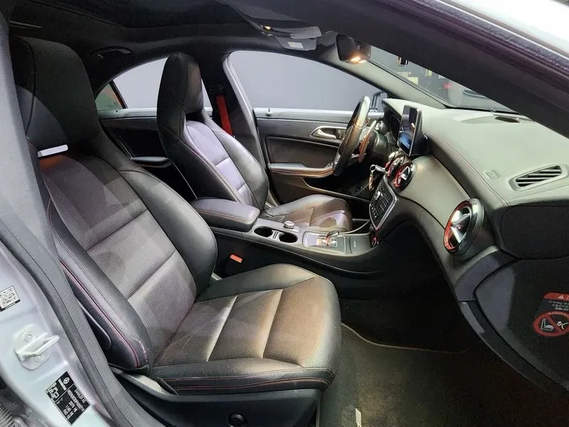 Mercedes-Benz CLA Amg 4Matic, снимка 10 - Автомобили и джипове - 55100811