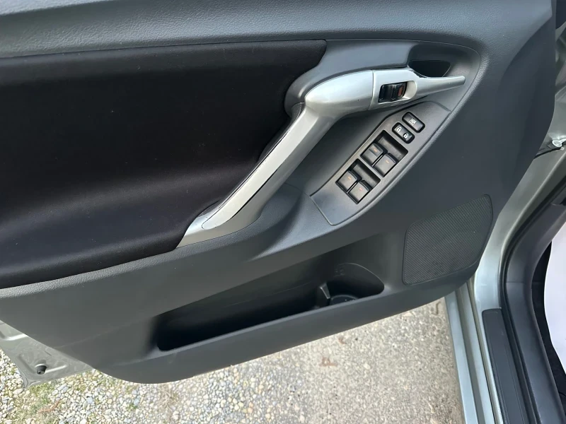 Toyota Verso 1, 6-VALVE MATIC 132 k.с.-7 местна, снимка 13 - Автомобили и джипове - 56017482